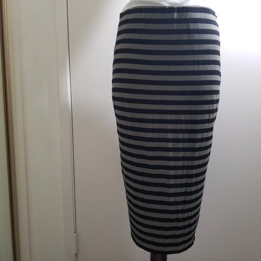 Vince Camuto Brand Pencil Skirt, gray/black stripes, size S